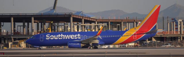 Boeing 737-700 (N8328A) - phoenix sky harbor international airport 24SEP20