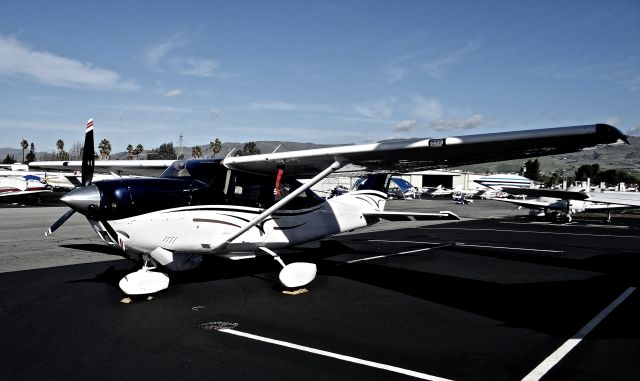 Cessna 206 Stationair — - Brand New Cessna 206 at Reid Hillview Airport.