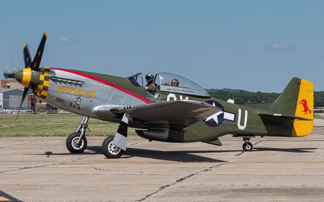 North American P-51 Mustang (N5428V) - P-51, Gunfighter, taxis into Lunken after a flight around Cincinnati.