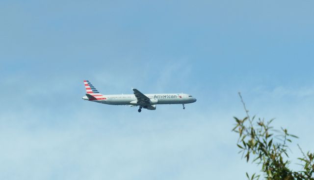 Airbus A321 (N190UW)