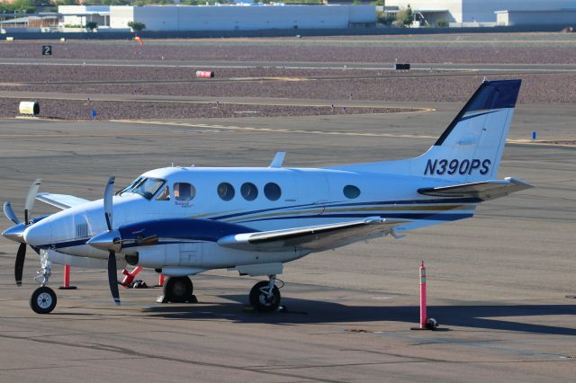 Beechcraft King Air 90 (N390PS)