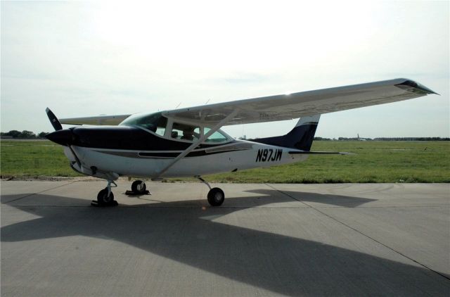 Cessna Skylane (N97JW) - Cessna 182 Turbo RG