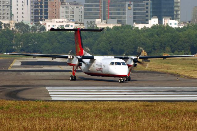 de Havilland Dash 8-300 (S2-AHA)