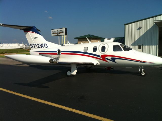 Eclipse 500 (N712WG)