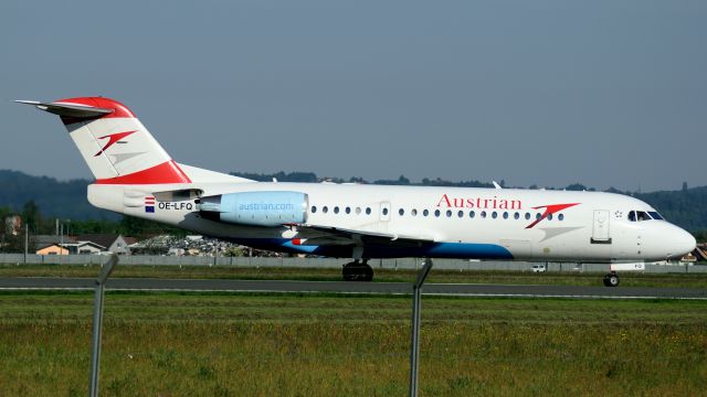 de Havilland Dash 8-400 (OE-LFQ) - FOKKER 70  -  Graz, Austria  -  05.22.2016