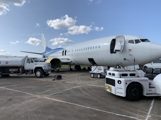 Boeing 737-700 (N441US) - Being parted out after tornado damage and written off. Aircraft will become a firefighting trainer. 