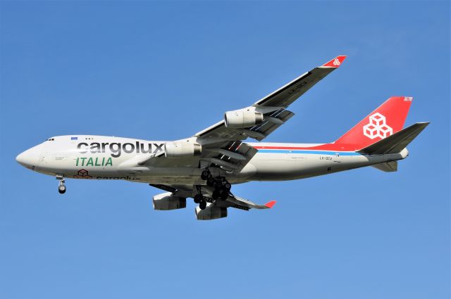 Boeing 747-400 (LX-OCV) - LANDING 23-R KIND ON 10-19-17 FROM LUX