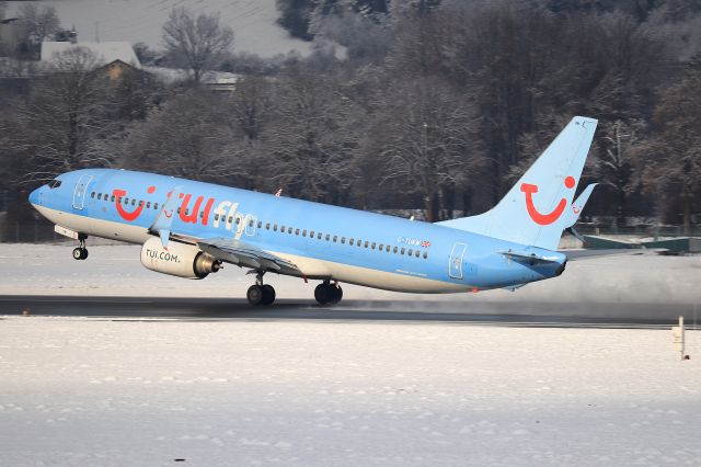 Boeing 737-800 (G-TUKM)