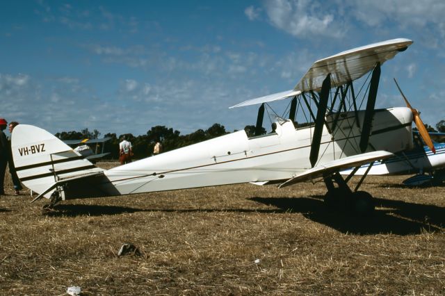 De Havilland Canada Twin Otter (VH-BVZ) - DE HAVILLAND DH-82A TIGER MOTH II - REG : VH-BVZ (CN 82808) - KYABRAM AIRPORT VIC. AUSTRALIA - YKYB 20/4/1987