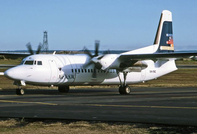 Fokker 100 (VH-FNC) - AIR NSW - FOKKER F-50 - REG : VH-FNC (CN 20108) - KINGSFORD SMITH SYDNEY NSW. AUSTRALIA - YSSY 28/6/1988 35MM SLIDE CONVERSION SCANNED AT 6400 DPI.