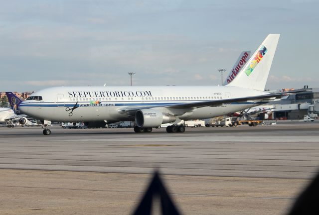 BOEING 767-200 (N712AX) - ATI International at Madrid