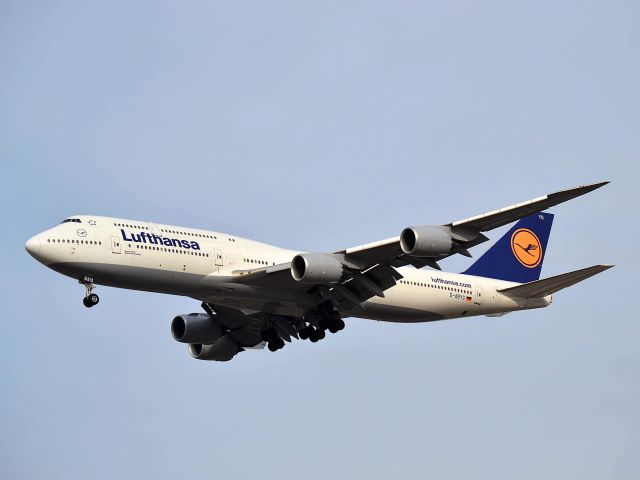 BOEING 747-8 (D-ABYG)
