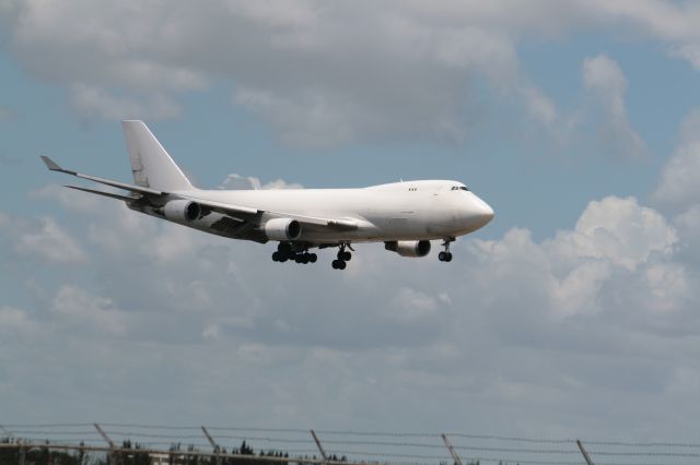 Boeing 747-400 (N903AR)