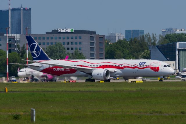Boeing 787-9 Dreamliner (SP-LSC)