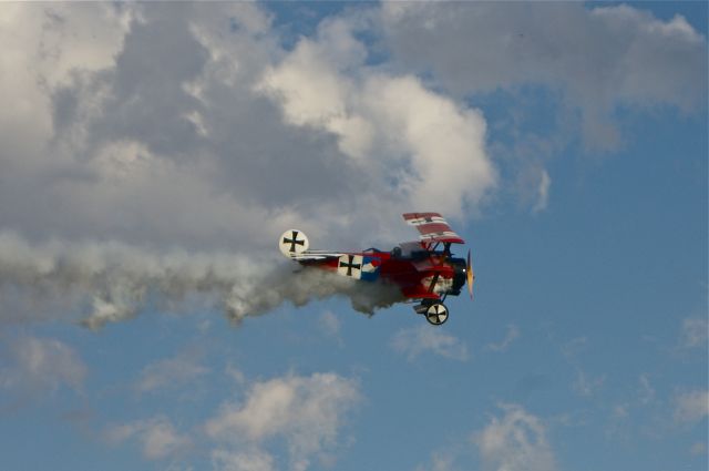 — — - Fokker Dr. 1 .  Old Rhinebeck Aerodrome 10/17/10