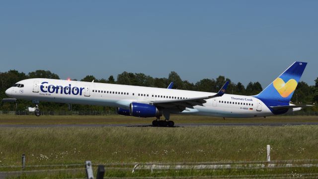 BOEING 757-300 (D-ABOA)