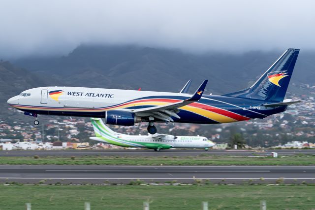 BOEING 737-400 (G-NPTB)