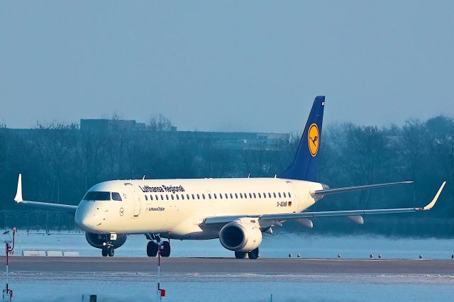 Embraer ERJ-190 (D-AEMB)