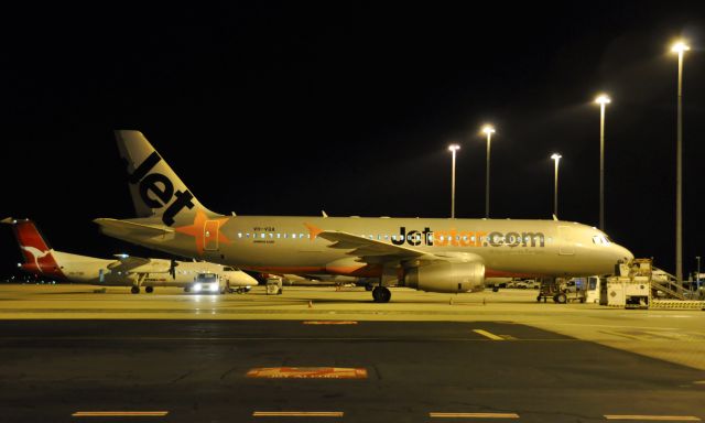 Airbus A320 (VH-VQA) - Jetstar Airways Airbus A320-232 VH-VQA in Cairns 