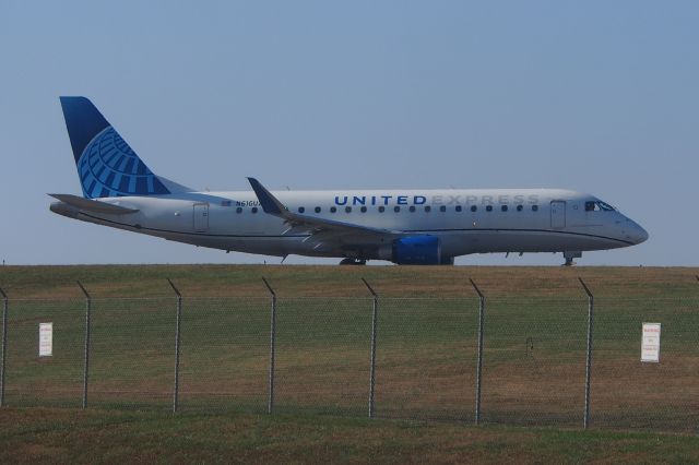 Embraer 170/175 (N616UX)