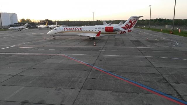 Canadair Regional Jet CRJ-200 — - CRJ-200