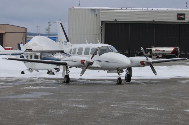 Piper Navajo (C-GZIS)