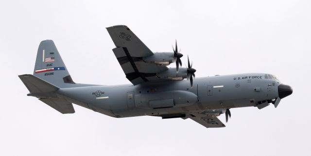 Lockheed C-130 Hercules (08-5686) - Lockheed C-130J-30 Super Herculesbr /USAF 08-5686br /317th AG (Airlift Group)br /Air Mobility Commandbr /Dyess AFB, TXbr /br /One of a flight of three departing RNO from 16R.