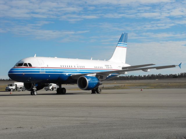 Airbus A319 (N3618F) - Airbus A319CJ at Million Air