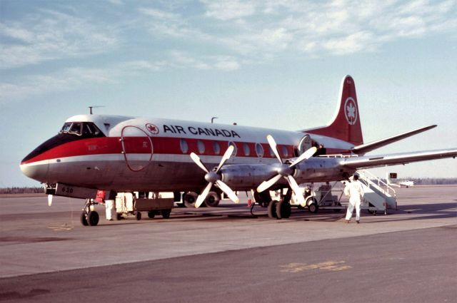 VICKERS Viscount (C-FTHL) - Last Moncton passenger boarding the last Viscount flight from Halifax to retirement in Montreal via Moncton. April 28, 1974.