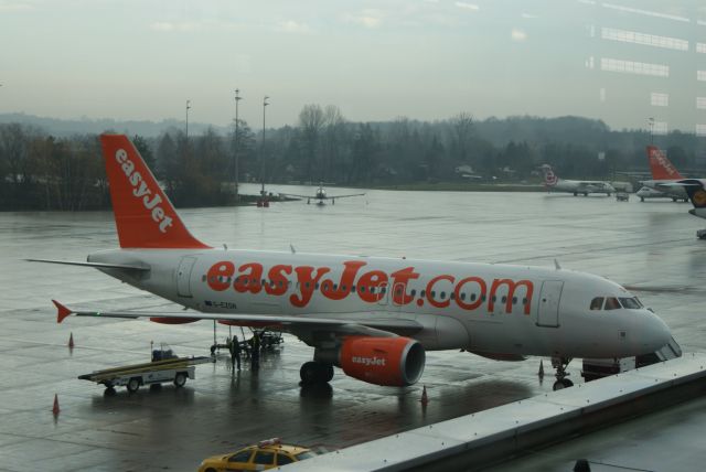 Airbus A319 (G-EZGN) - A319-111 cn4781