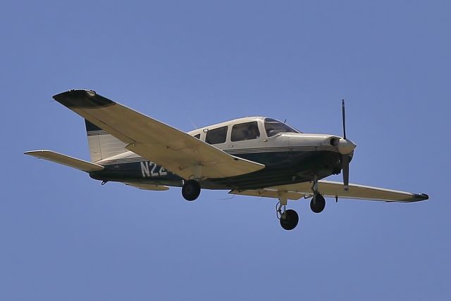 Piper Cherokee (N224ND)