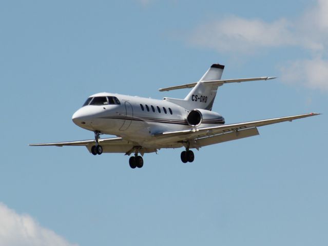 Hawker 800 (CS-DRQ)