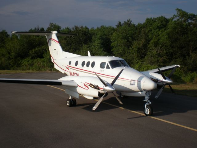 Beechcraft King Air F90 (N114CW)