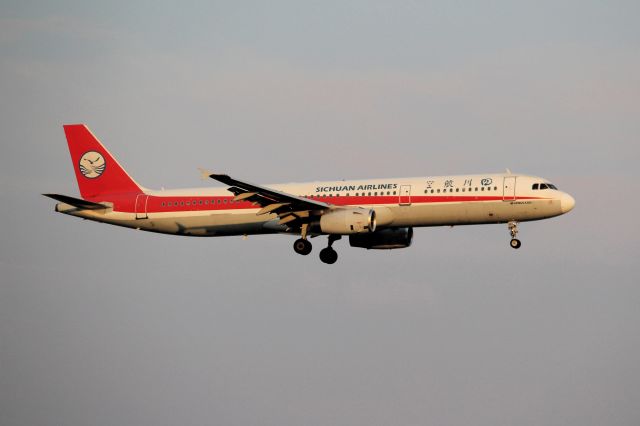 Airbus A321 (B-6387)