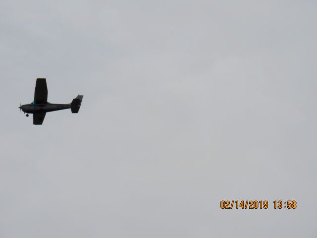 Cessna Skyhawk (N35672)