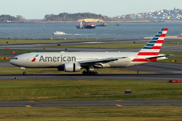 Boeing 777-200 (N777AN) - AA 618 from Miami landing on 4R