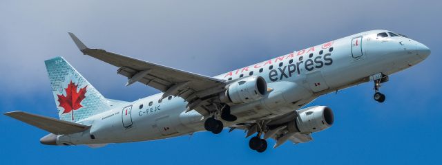 Embraer ERJ 175 (C-FEJC) - Cleared to land Rwy23