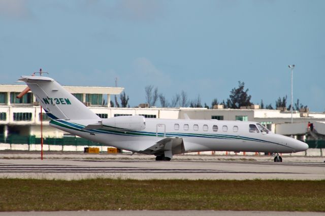 Cessna Citation CJ3 (N73EM)