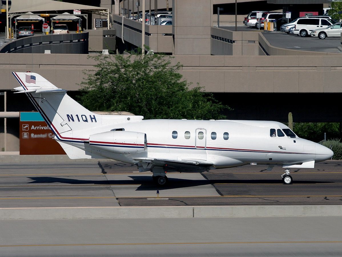 Hawker Siddeley HS-125-400 (N1QH)