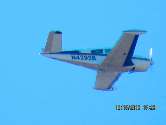 Beechcraft 35 Bonanza (N4292B)