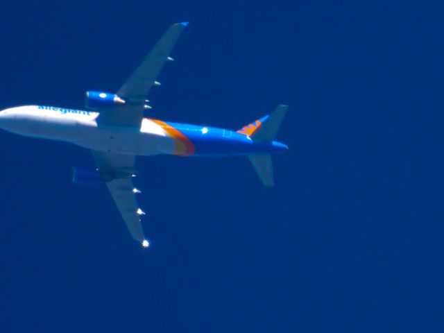 Airbus A320 (N290NV) - AAY1242br /SGF-AZAbr /11/07/21