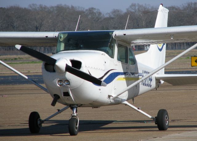 Cessna Skyhawk (N3209E) - Parked at the Monroe,LA airport.