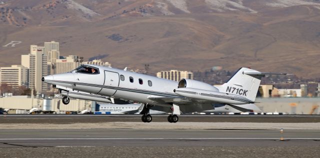 Learjet 35 (N71CK) - A Kalitta Charters Bombardier Learjet 36 (N71CK) medflight is caught as it is about to touch down on KRNO's 16L yesterday morning (2 Jan 2019). Although this flight was displayed on FlightAware while it was enroute and also when it departed just over an hour later, the FA flight history activity log no longer shows yesterday's visit to Reno. 