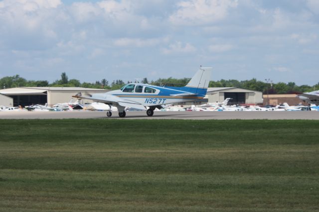 Beechcraft 55 Baron (N527T)