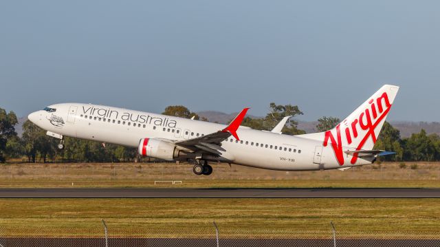 Boeing 737-800 (VH-YIR) - voz