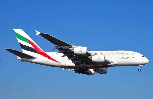 Airbus A380-800 (A6-EEN)