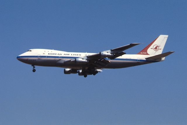 Boeing 747-200 (HL7440) - Final Approach to Narita Intl Airport Rwy34 on 1986/03/21