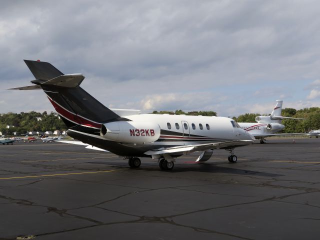 Hawker 800 (N32KB) - 8 October 2015