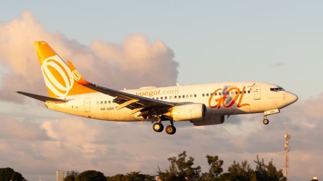 Boeing 737-700 (PR-GED) - 1200px 