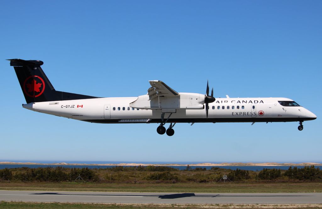 de Havilland Dash 8-400 (C-GYJZ)